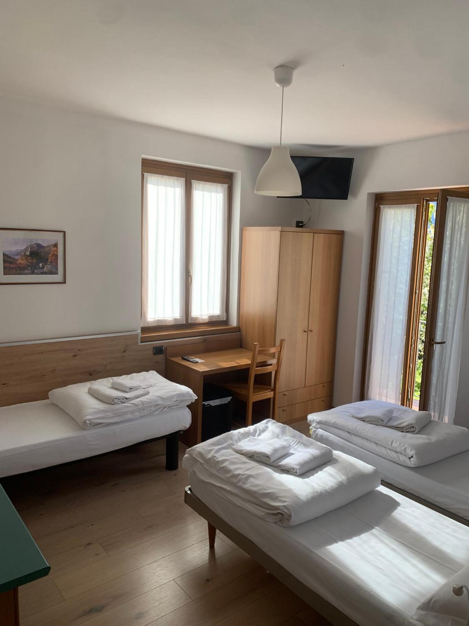 Hotel Garni Delle Rose Ceniga Exterior photo